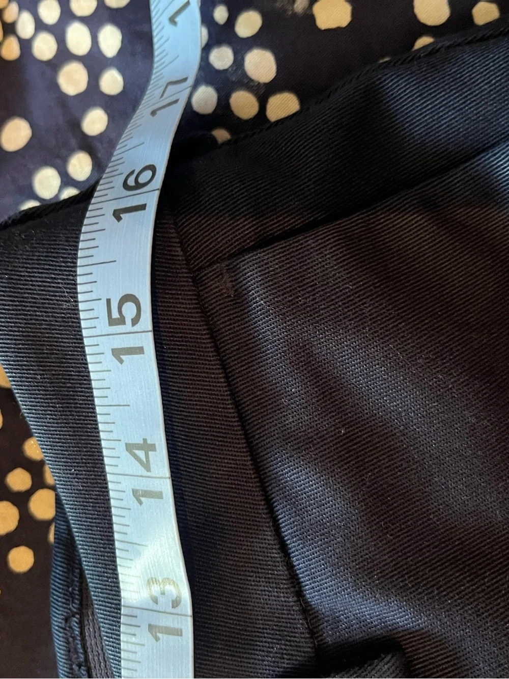 Roundtree and Yorke Men’s Travel Smart Navy pants.